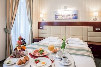 Room Service - Dining